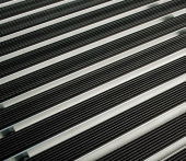 Решетка придверная с алюминиевой несущей конструкцией, резиновое наполнение, 100х50 см