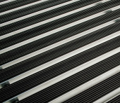 Решетка придверная с алюминиевой несущей конструкцией, резиновое наполнение, 75х50 см