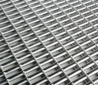 Решетка придверная из оцинкованной стали , 75х50 см