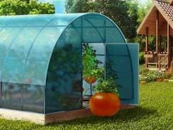 Преимущества теплиц из поликарбоната